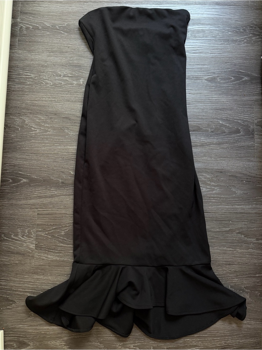 superdown Black Strapless Mermaid Hem Midi